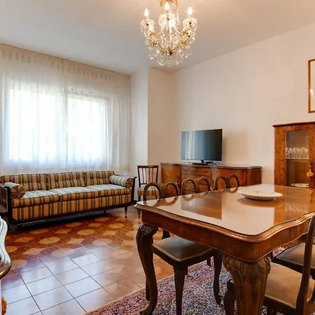 Casariosa, Centro Lägenhet